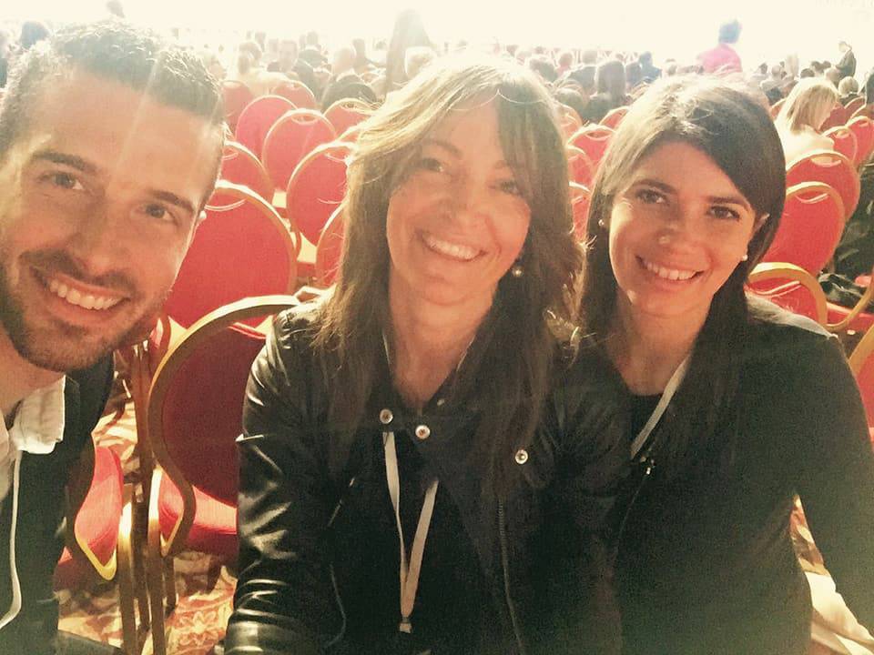 Ottavia Soncini (a destra) insieme a Tommaso Bertolini e Elena Ferrari all'assemblea nazionale